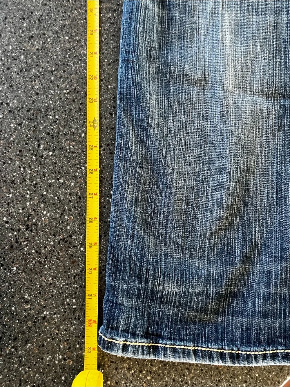 BKE Men's Relaxed Jeans in Medium Blue with Contrast Stitching straight leg